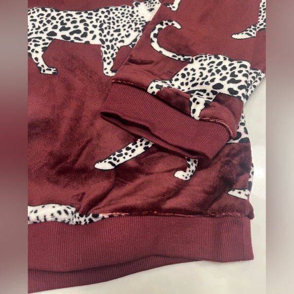 NWT Room Service Leopard Print Burgundy Women's Top Size XXL - Picture 7 of 11